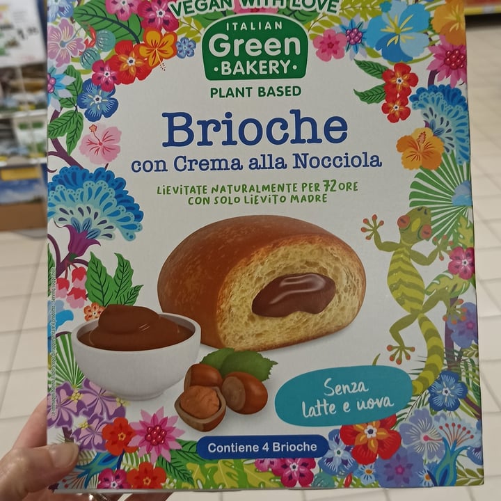 photo of italian green bakery Brioche Con Crema Alla Nocciola shared by @mary1976v on  22 Jun 2023 - review