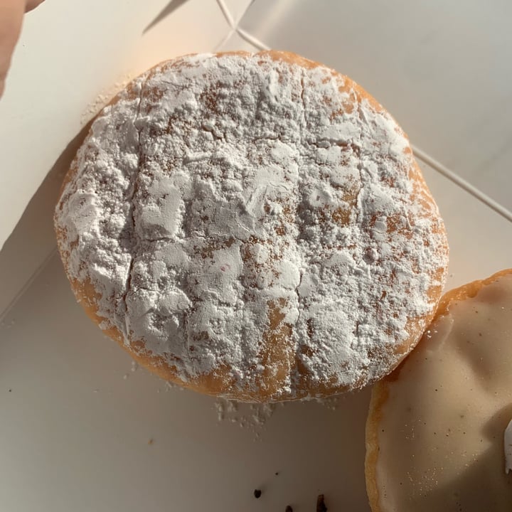 photo of Beechwood Doughnuts Powdered Cherry Filled Donut shared by @tiascaz on  22 Dec 2022 - review