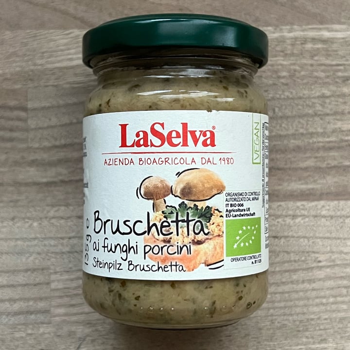 photo of LaSelva Bruschetta Ai Funghi Porcini shared by @alessiof91 on  16 Jan 2023 - review