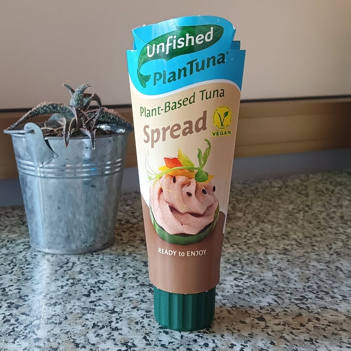 photo of Unfished Plant Based Tuna Spread shared by @hellnymph on  13 May 2023 - review