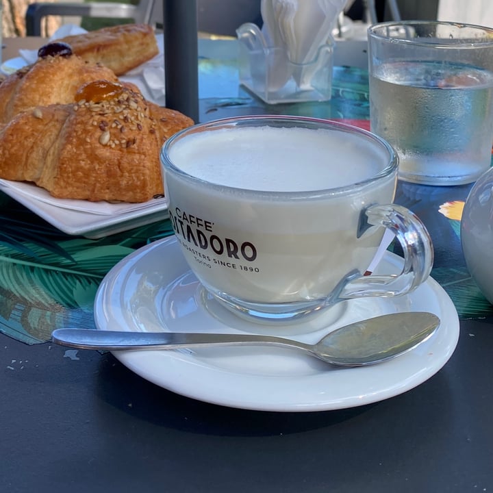 photo of Good Latte di soia macchiato shared by @manuflo on  14 Jun 2023 - review
