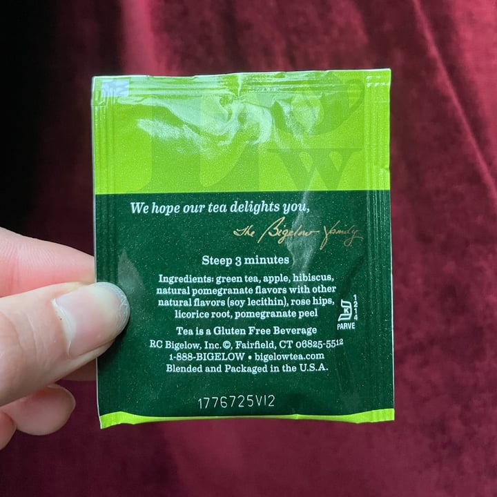 photo of Bigelow green tea with pomegranate shared by @claudiad on  21 Jan 2023 - review