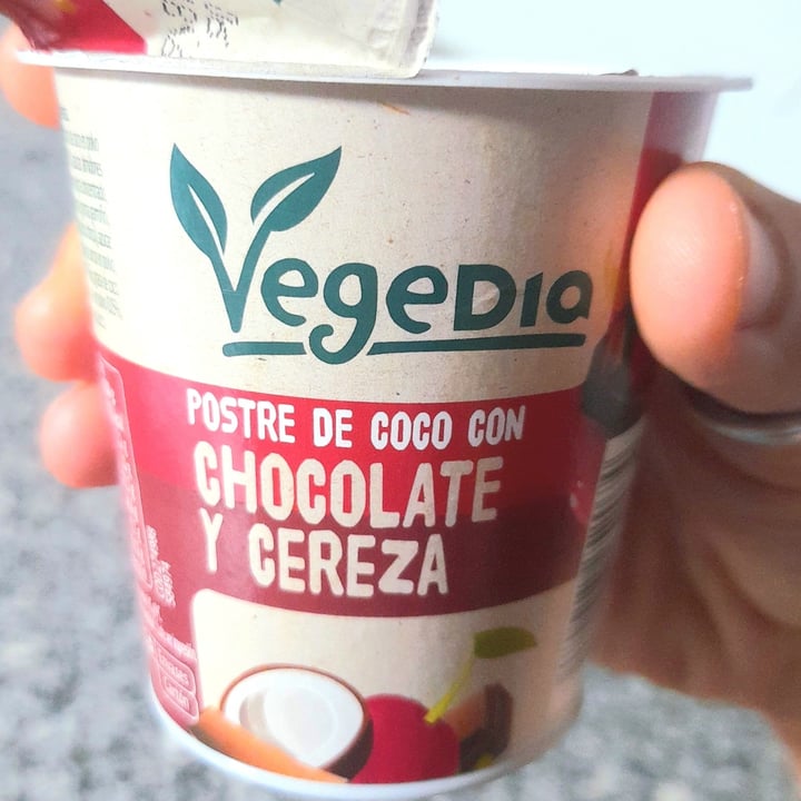 photo of Vegedia Postre de chocolate Y Cereza shared by @irmandadeantispecist on  01 Jun 2023 - review