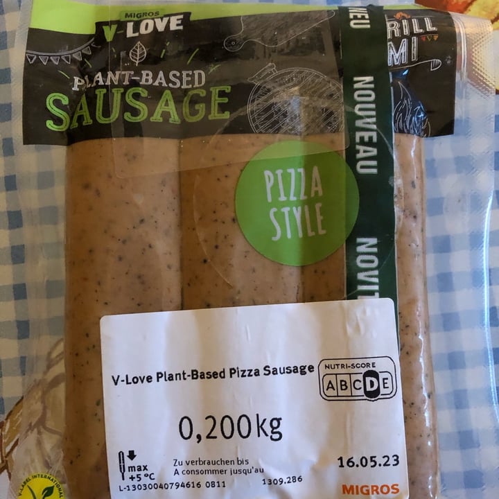 photo of Migros V-Love Plant-Based Sausage shared by @alessandraf on  23 Apr 2023 - review