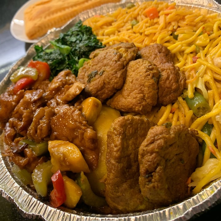 photo of Veggie Castle II Large Plate shared by @thebkvegans on  01 May 2023 - review
