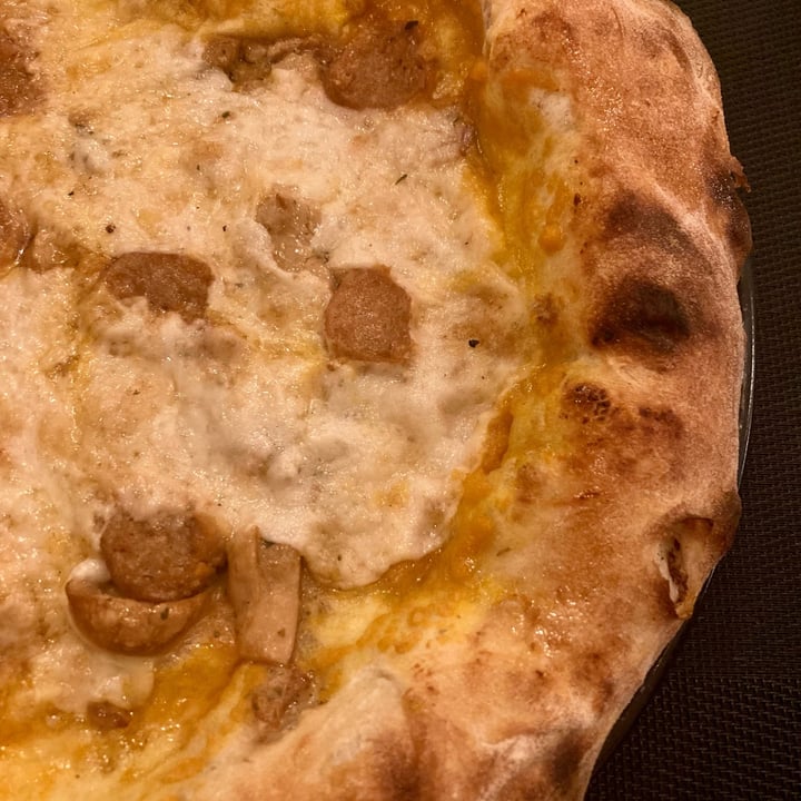 photo of Pizzeria "I Partenopei" Brescia Giallo zucca shared by @aminacarli on  12 May 2023 - review