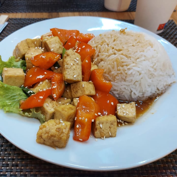 photo of Asia Street Food Pula Tofu Teriyaki Con Verdure E Riso shared by @blavinia on  13 Aug 2023 - review