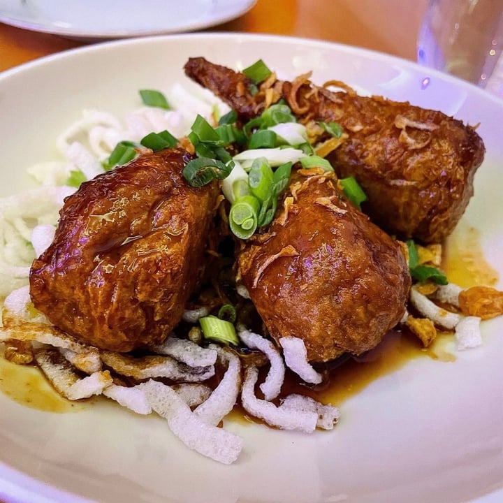 photo of Plant Bar NYC: Nomad Drumsticks shared by @themoistvegan on  23 Mar 2023 - review