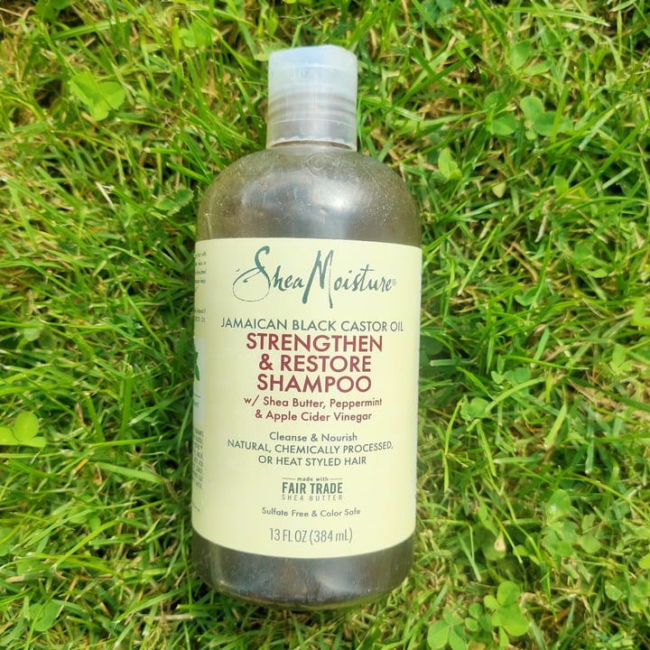 photo of SheaMoisture Jamaican Black Castor Oil: Strenthen And Restore Shampoo shared by @eloian on  07 Aug 2023 - review
