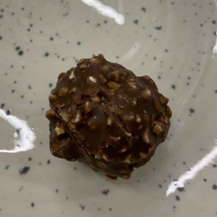 photo of LoveRaw Nutty Choco Balls shared by @bibianca on  07 Jan 2023 - review