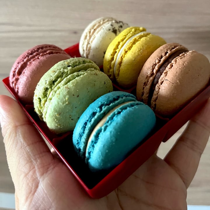 photo of Milleaville Macarons Vegan Macarons shared by @soy-orbison on  11 Mar 2023 - review