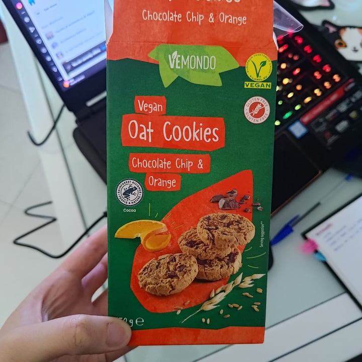photo of Vemondo  Oat cookies - Choc Chunks and Orange shared by @helebias on  06 Jun 2023 - review