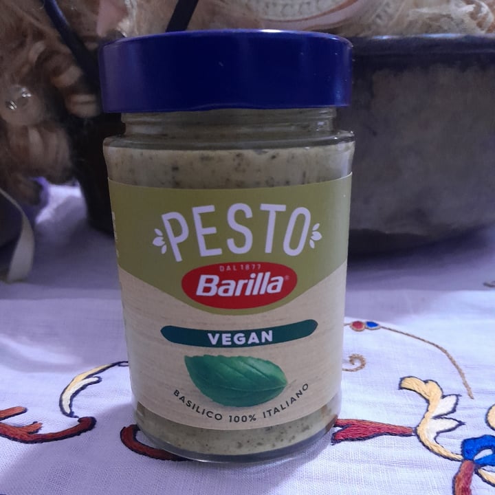 photo of Barilla Pesto Basilico Vegan shared by @sansonetto on  22 Feb 2023 - review