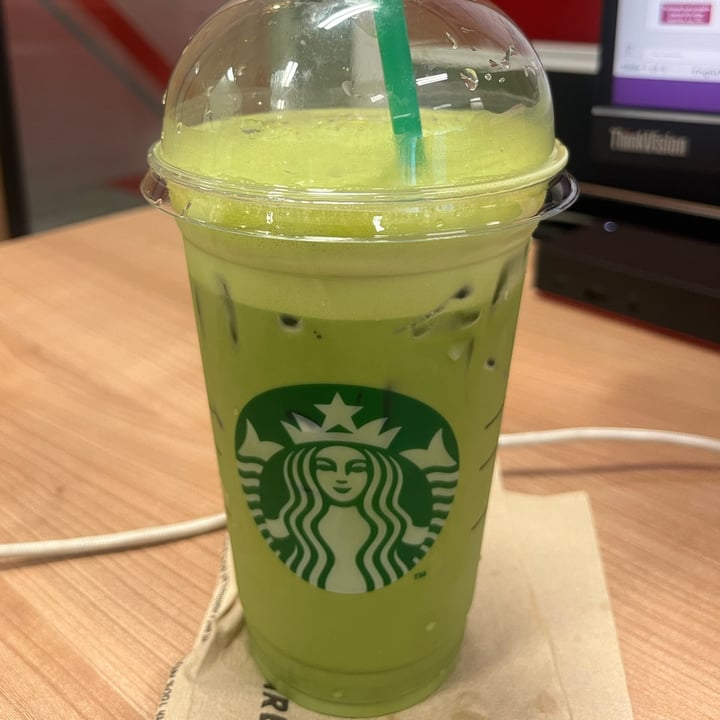 photo of Starbucks Oat Matcha Latte shared by @shanicetan on  05 Aug 2023 - review