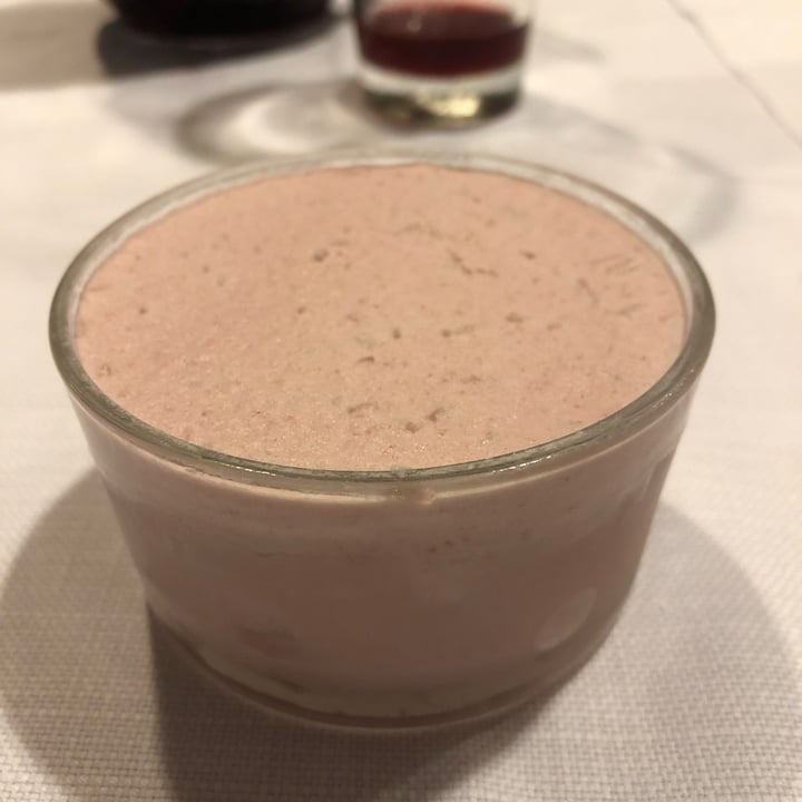 photo of Joia ristorante caffè mousse cocco e lampone shared by @soniapesa on  11 May 2023 - review