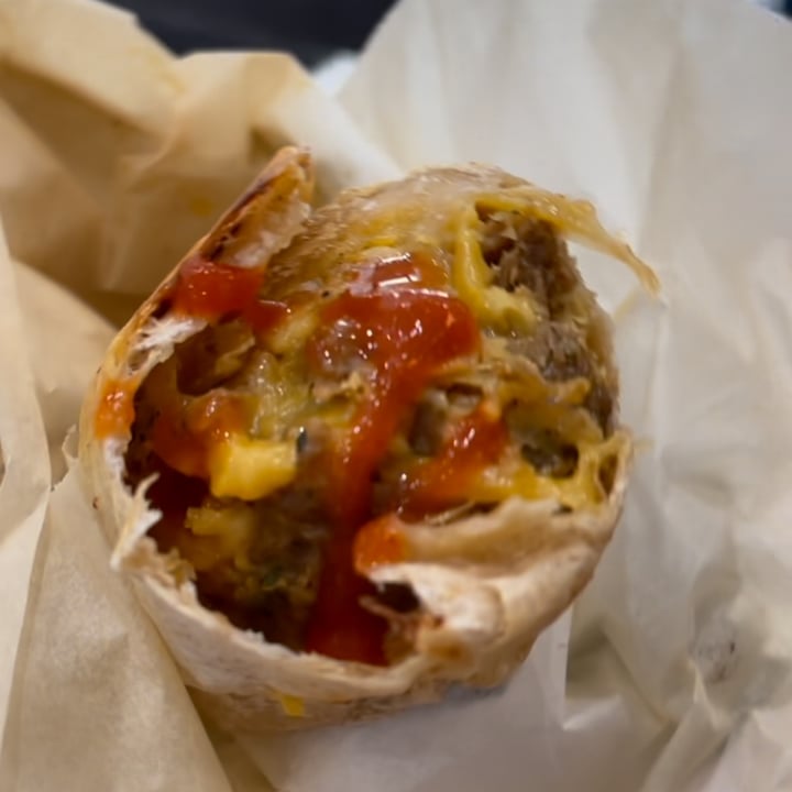 photo of Gregorys Coffee Vegan burrito shared by @flirtingwithvegan on  15 Apr 2023 - review