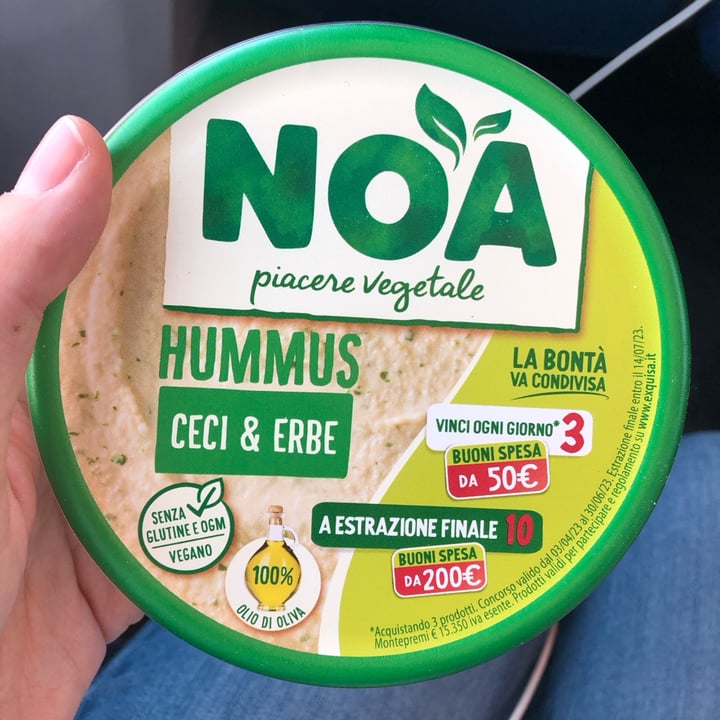 photo of Noa Hummus Ceci & Erbe shared by @cbasso on  28 Apr 2023 - review