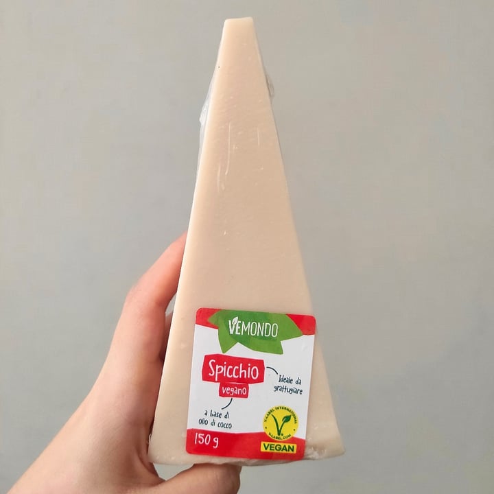 photo of Vemondo spicchio vegano shared by @scatolettadiceci on  04 Aug 2023 - review