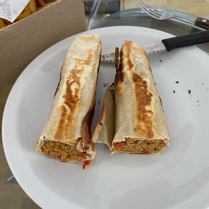 photo of HOPS Galeria Burrito veggie shared by @juliastepanenko on  08 Apr 2023 - review