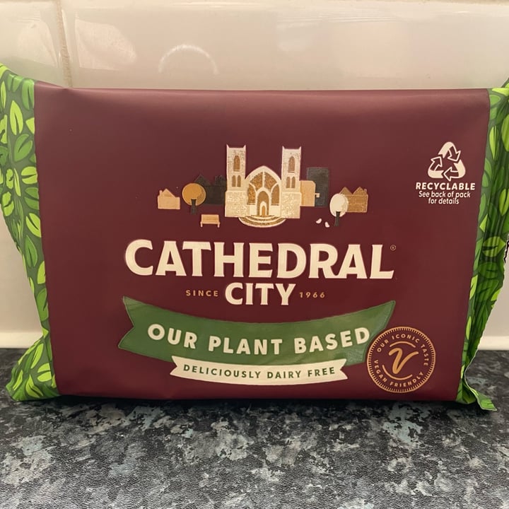 photo of Cathedral City Plant Based Block shared by @obeeone on  03 May 2023 - review