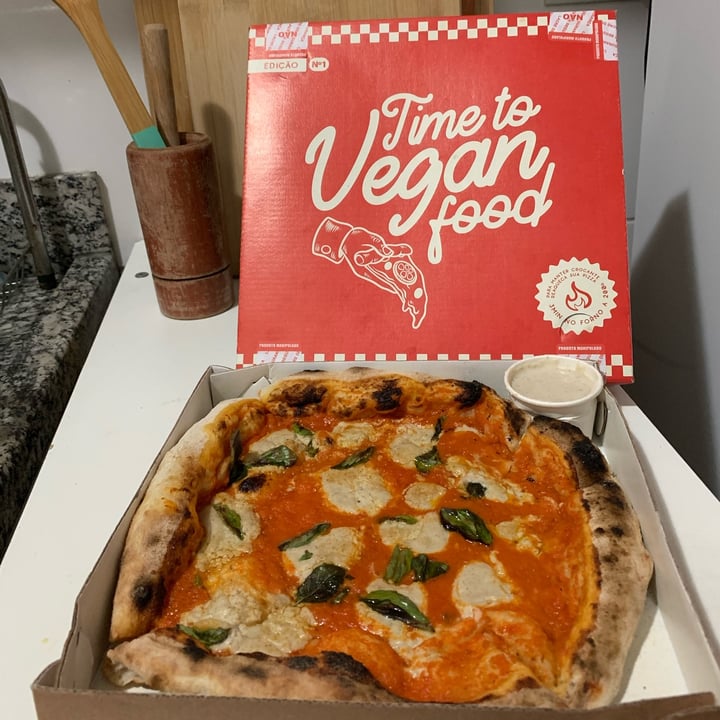 photo of Time to Vegan Food Pizza De Manjericão shared by @brunasiqueiras on  26 Jun 2023 - review