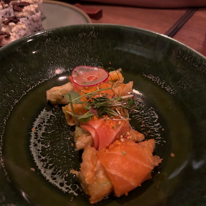 photo of NORI WAY Fiori di zucca Con Tonno E Salmone shared by @martafiz on  12 Jul 2023 - review