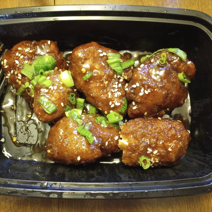 photo of Seitan's Realm General Tso's Wingz shared by @edav334 on  13 May 2023 - review