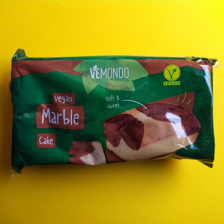 photo of Vemondo Vegan Marble Cake shared by @rominaguch on  10 Feb 2023 - review