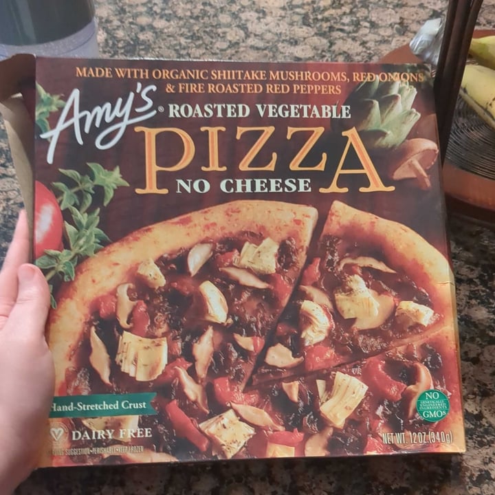 photo of Amy’s Roasted Vegetable Pizza shared by @chels2ocean on  17 May 2023 - review