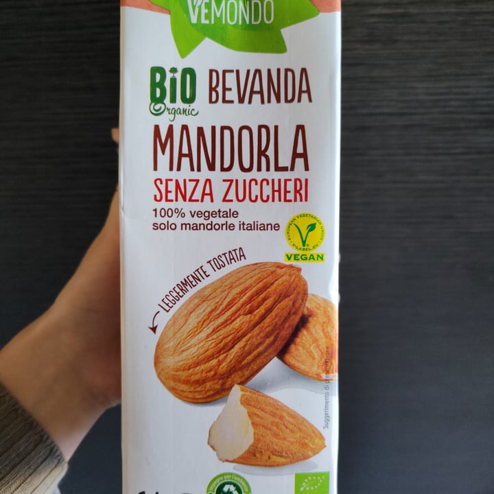 photo of Vemondo Bio Bevanda Mandorla Senza Zuccheri shared by @queeervegan on  03 Apr 2023 - review