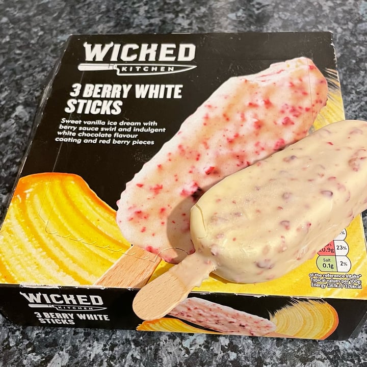 photo of Wicked Berry White Sticks shared by @obeeone on  21 Jan 2023 - review