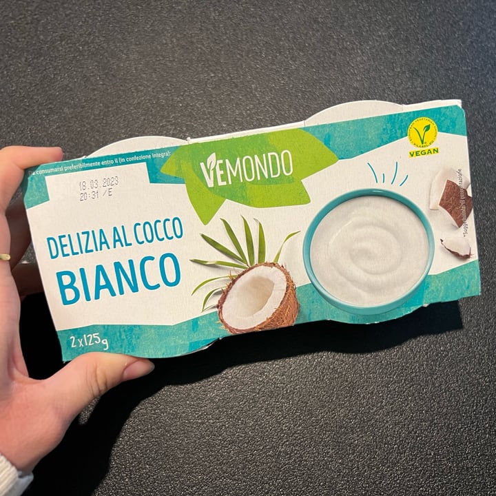 photo of Vemondo Yogurt Cocco Bianco shared by @chiaramerli on  02 Apr 2023 - review