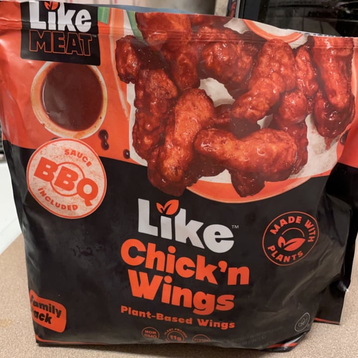photo of Like Meat chicken wings shared by @stickeractivist on  02 Jan 2023 - review