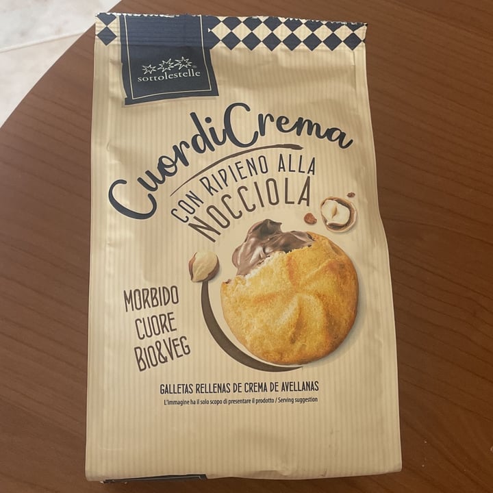 photo of Sottolestelle cuordicrema con ripieno alla nocciola shared by @babachito on  21 Jul 2023 - review