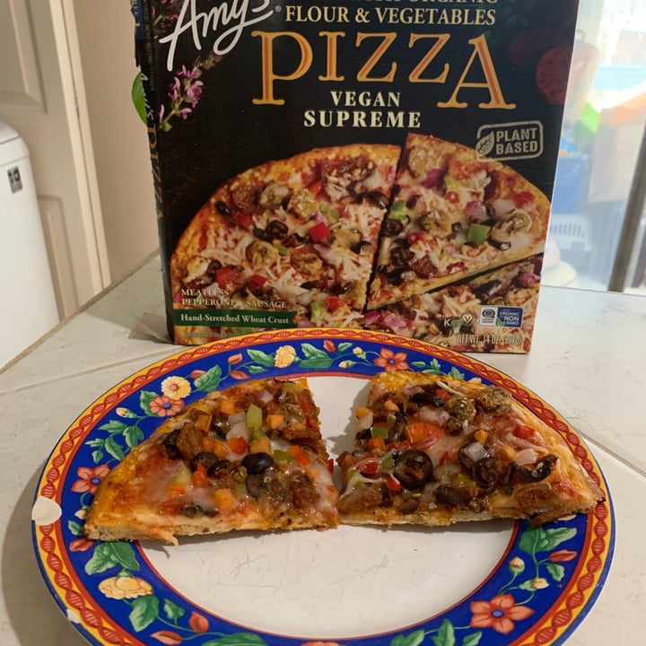 photo of Amy’s Amy’s Vegan Supreme Pizza shared by @clarec36 on  05 Feb 2023 - review