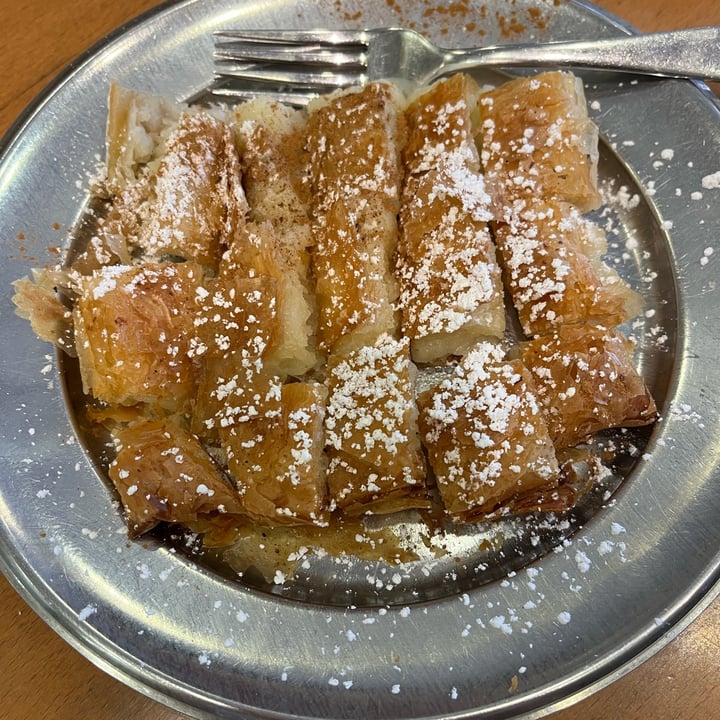photo of Bougatsa Iordanis Bougatsa Cream, filled with cream (vegan) shared by @martaaaaaa on  01 Jun 2023 - review