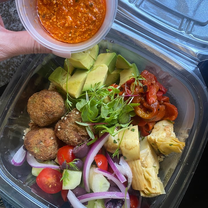 photo of Doppio Zero Bryanston pealafel bowl shared by @jackyvw on  03 Feb 2023 - review