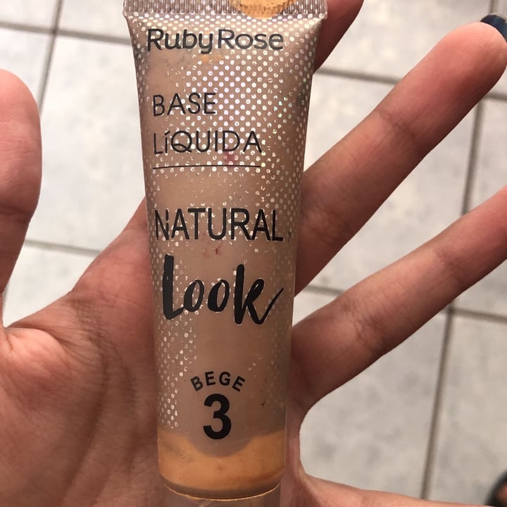 photo of RubyRose Base líquida natural look shared by @consideratemonkey28 on  13 May 2023 - review