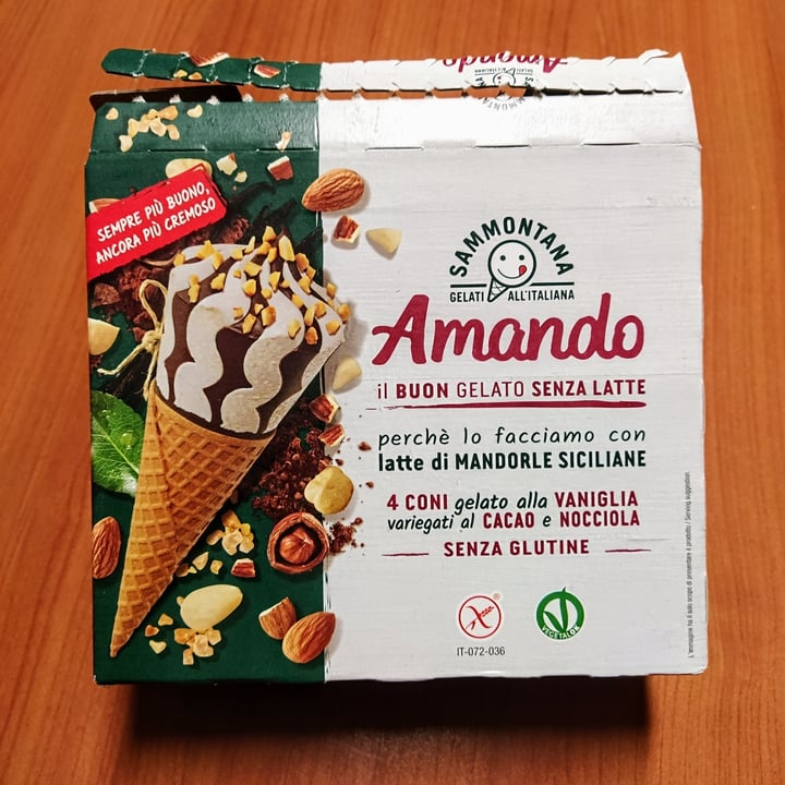 photo of Sammontana Coni gelato alla vaniglia variegati al cacao e nocciole shared by @lidiaaguilar on  01 Jul 2023 - review