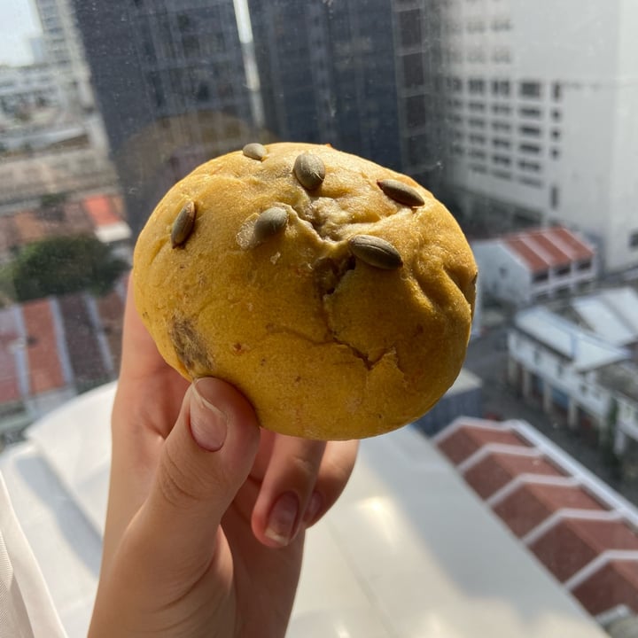 photo of Real Food Penang Vegetarian Restaurant Carrot Raisin Bun shared by @dafnelately on  25 May 2023 - review