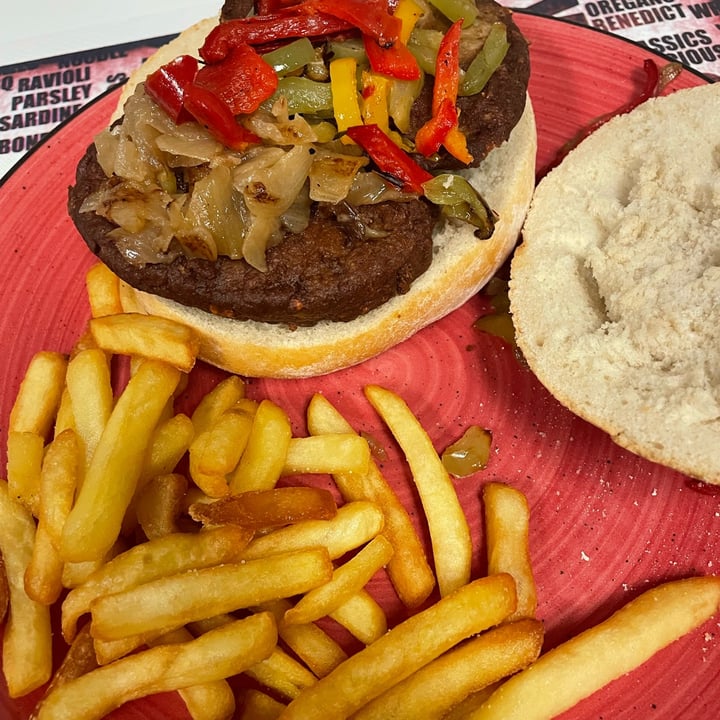 photo of Restaurante La Corbata Hamburguesa vegana shared by @alicia01 on  16 Aug 2023 - review
