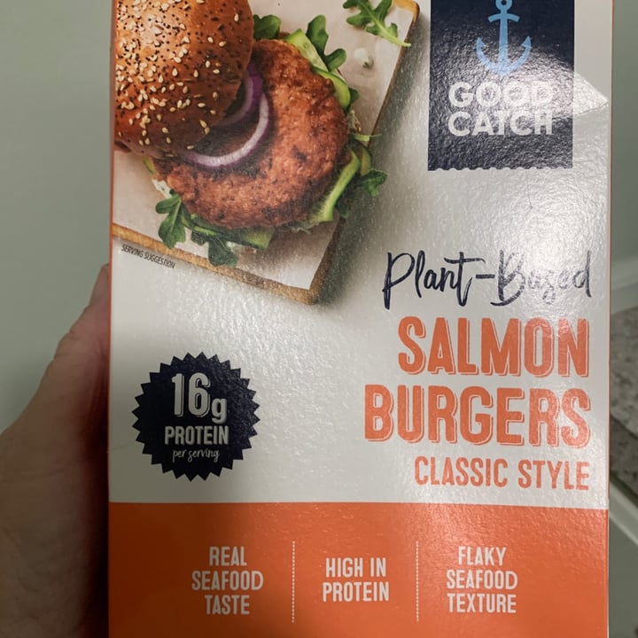 photo of Good Catch Plant Based Salmon Burgers Classic Style shared by @onehungryvegan on  03 Aug 2023 - review