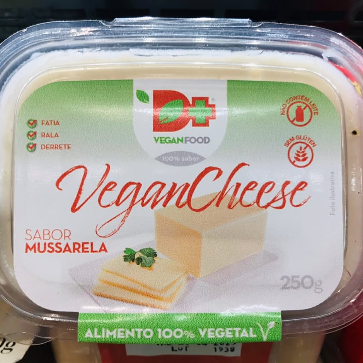 photo of D+ Vegan food Queijo Vegano Sabor Mussarela shared by @dmozelli on  15 Jan 2023 - review