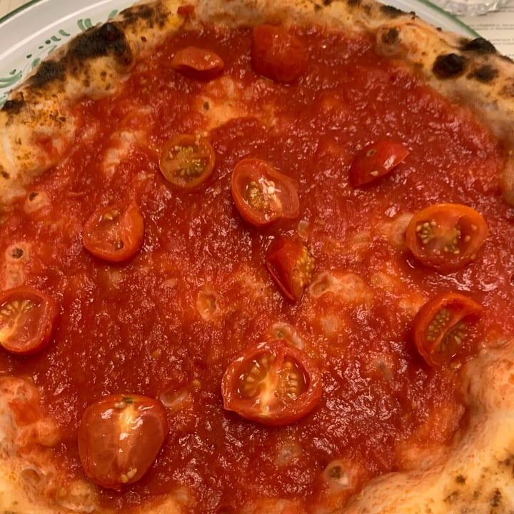 photo of Pizzium - Brescia Pizza Marinara con pomodorini shared by @mamaddi on  11 Jan 2023 - review