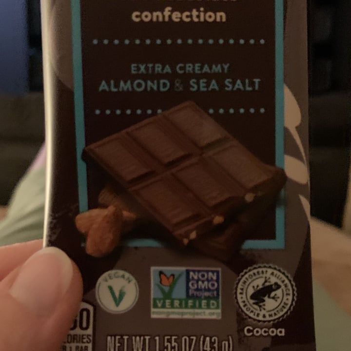 photo of Hershey's plant based oat chocolate confection almond & sea salt shared by @maddy-6 on  11 Aug 2023 - review