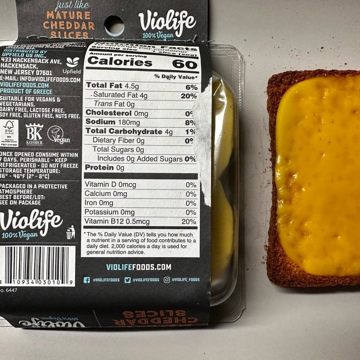 photo of Violife Mature Cheddar Slices shared by @berryveganplanet on  27 Jan 2023 - review