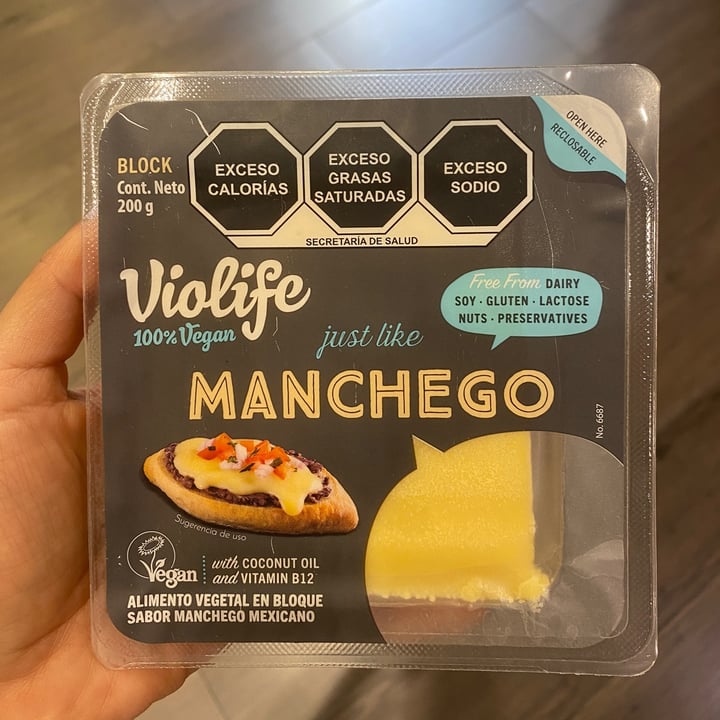 photo of Violife queso manchego shared by @thalyhdz on  31 Jan 2023 - review