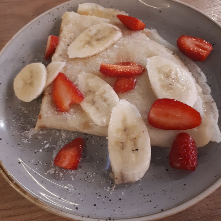 photo of ZEITGEIST café - vegan coffee & cake Crepe with fruits shared by @sopandaroux69 on  17 Jul 2023 - review