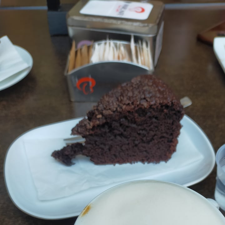 photo of Grande Italia torta al cioccolato vegan shared by @nightmarebeforeveg on  22 Feb 2023 - review