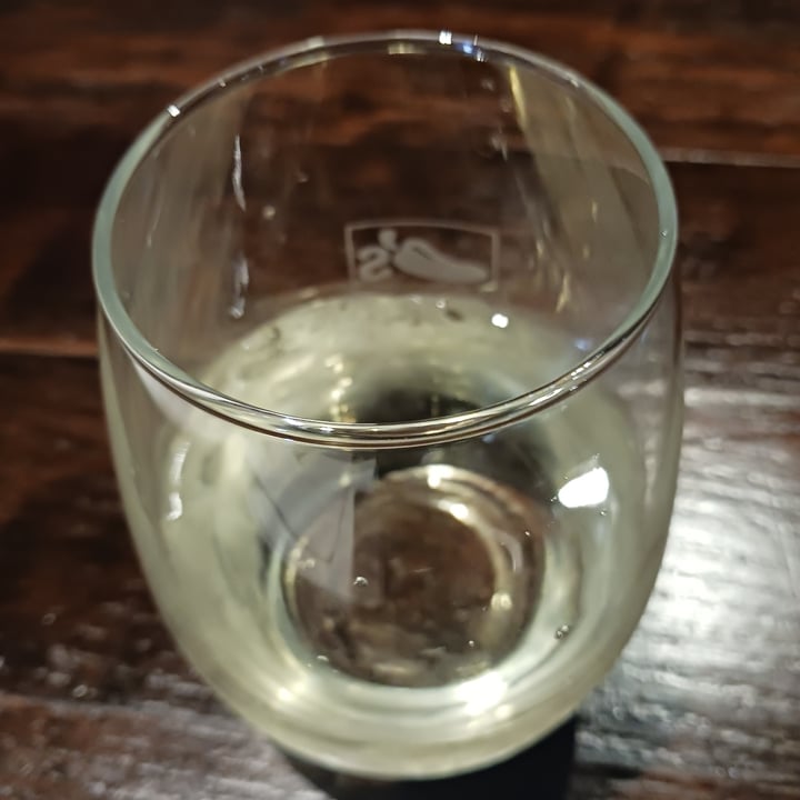 photo of Chili's Grill & Bar Canyon Road Chardonnay shared by @heartartichokehearts on  16 Mar 2023 - review